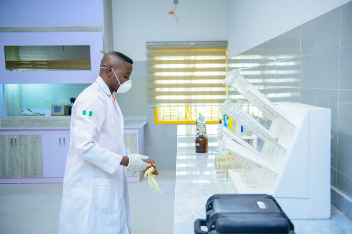 dsc 4906 optimized 100